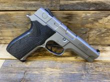 Smith & Wesson 5946